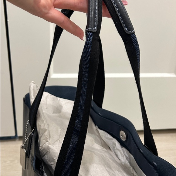 Coach (NWT) Derby Tote in Midnight Navy - Picture 11 of 13